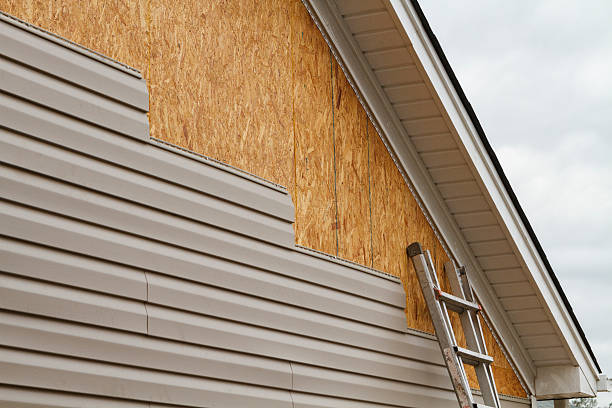 Professional Wood Siding technician working in Monroeville, OH